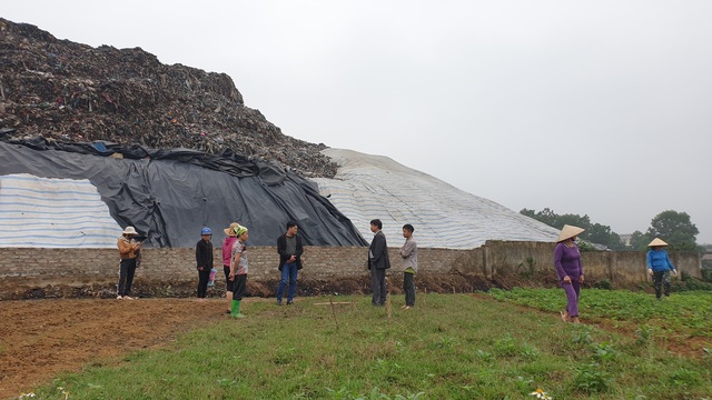 Tiếp bài “Người dân khốn khổ vì nhà máy chế biến rác thải gây ô nhiễm”: Sau 2 năm khởi công cơ sở mới vẫn là bãi đất trống - Ảnh 3.
