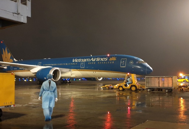 Kết quả xét nghiệm những hành khách cùng chuyến bay với BN149 - Ảnh 2.