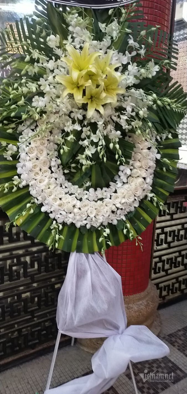 Hình ảnh đầu tiên trong lễ tang diễn viên Mai Phương - Ảnh 4.