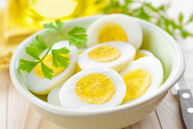 Đã ăn trứng thì nhất định tránh xa 6 thực phẩm này nếu không muốn mắc bệnh - Ảnh 2.