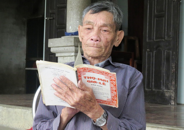 Kỳ lạ ngôi làng ở Quỳnh Lưu, 60 tuổi vẫn bị xếp vào hàng con cháu - Ảnh 2.