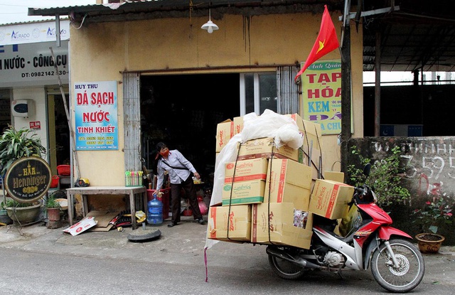 Nhộn nhịp cuộc sống người dân Sơn Lôi sau khi tháo dỡ chốt kiểm dịch COVID-19 - Ảnh 4.