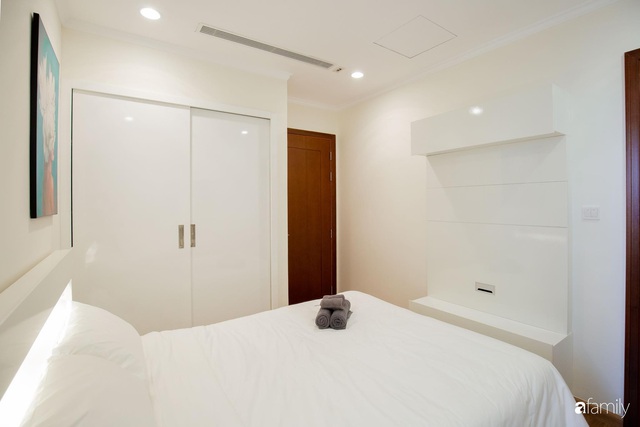 Căn hộ 64m² đầy lôi cuốn nhờ cách lựa chọn đồ đạc thông minh và view ngắm hoàng hôn ở Hà Nội - Ảnh 19.