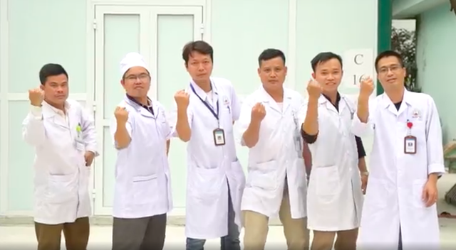 Lan Ngọc - Đức Phúc - Hồ Quang Hiếu cổ vũ Việt Nam giành chiến thắng, xúc động tự hào khi các bác sĩ, y tá xuất hiện - Ảnh 9.