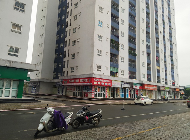 Cuộc sống quanh tòa chung cư ở Hà Nội có 2 vợ chồng nhiễm COVID-19 - Ảnh 8.