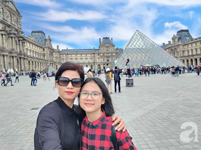Nghỉ học ở nh&agrave;, mẹ ph&aacute;t hiện th&ecirc;m t&agrave;i năng của con g&aacute;i - Ảnh 27.