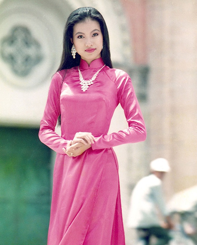 Nhan sắc thời trẻ của hoa hậu giàu nhất Việt Nam - Ảnh 3.