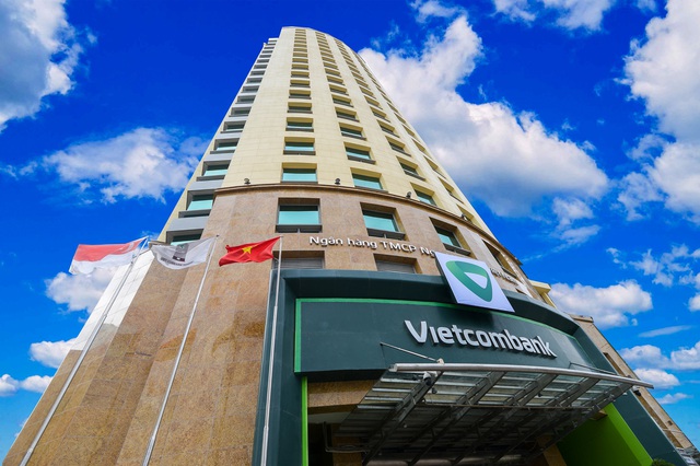 Vietcombank và FWD chính thức triển khai hợp tác độc quyềnphân phối bảo hiểm qua ngân hàng - Ảnh 1.