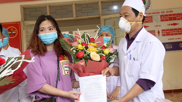 Bệnh nhân nhiễm COVID-19 điều trị tại Hà Tĩnh đã khỏi bệnh - Ảnh 3.