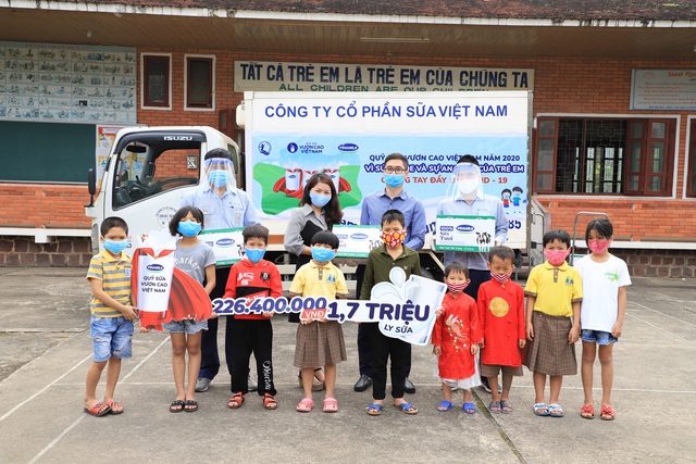 “Quỹ sữa vươn cao Việt Nam” – chính lúc này, trẻ em khó khăn đang cần chúng ta nhất - Ảnh 3.