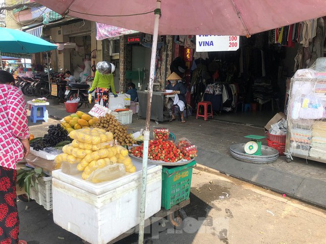 Thơm mini Thái Lan xuống đường, giá 120.000 đồng/kg - Ảnh 1.