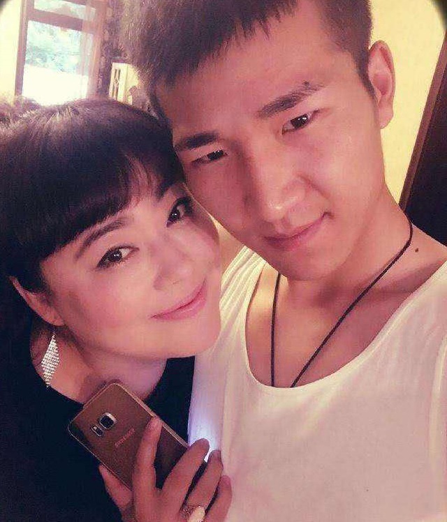 Chân dung nữ diễn viên Trung Quốc và chồng kém 21 tuổi lừa đảo hàng nghìn người - Ảnh 1. Chân dung nữ diễn viên Trung Quốc và chồng kém 21 tuổi lừa đảo hàng nghìn người - Ảnh 1.