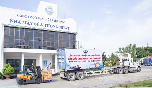 Vượt trở ngại covid, Vinamilk xuất khẩu sữa qua Trung Quốc - Ảnh 1.