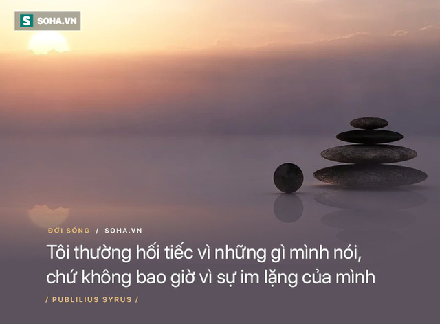 Bị kẻ ác ý cố tình đẩy ngã, người đàn ông đáp lại bằng 1 hành động khôn ngoan, người bạn đi cùng cúi đầu nể phục - Ảnh 3.