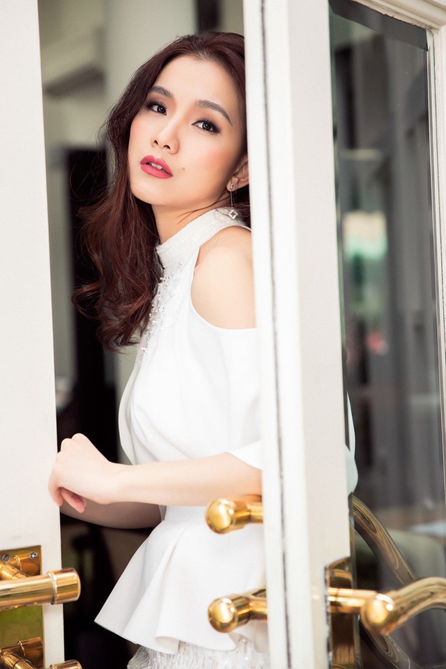 10 năm ở ẩn, Hoa hậu Thùy Lâm vẫn đẹp và quyến rũ - Ảnh 13.