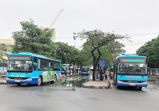 Xe buýt, taxi tại Hà Nội được hoạt động trở lại nhưng giới hạn tần suất - Ảnh 3.