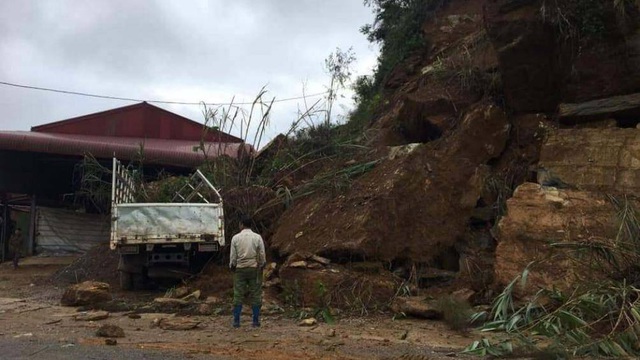 Mưa đá, giông lốc tại các tỉnh miền núi phía Bắc khiến 5 người chết, thiệt hại 130 tỷ đồng - Ảnh 4.