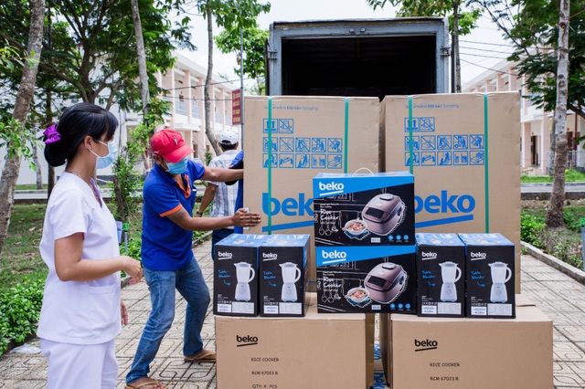 Beko Việt Nam tặng nhiều thiết bị điện tử gia dụng cho bệnh viện dã chiến Củ Chi - Ảnh 1.