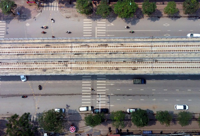 Đường sắt trên cao tuyến Nhổn - ga Hà Nội nhìn từ flycam chuẩn bị đưa vào vận hành thử nghiệm - Ảnh 12.