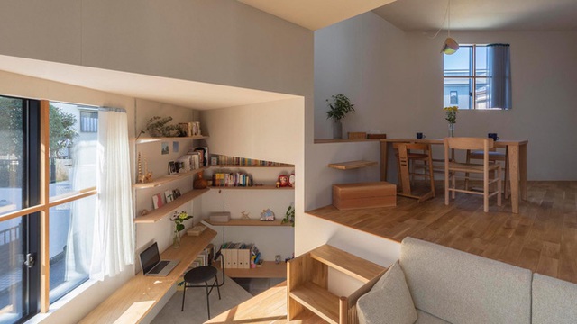Ngôi nhà nhỏ ở Nhật được thiết kế siêu độc đáo để ăn gian diện tích, giúp nhà rộng hơn  - Ảnh 1.