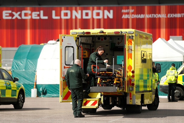 London mở cửa bệnh viện dã chiến lớn nhất thế giới chỉ sau 9 ngày - Ảnh 10.