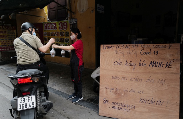 Muôn vẻ mua bán trong ngày giãn cách xã hội - Ảnh 10.