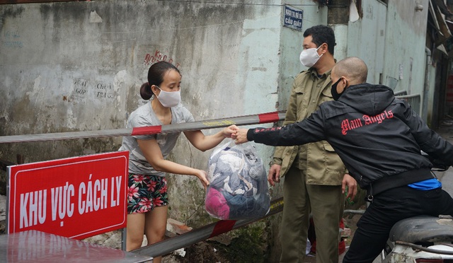 Hà Nội dỡ cách ly tại ngõ 165 Cầu Giấy nơi có hướng dẫn viên du lịch nhiễm COVID-19 - Ảnh 3.