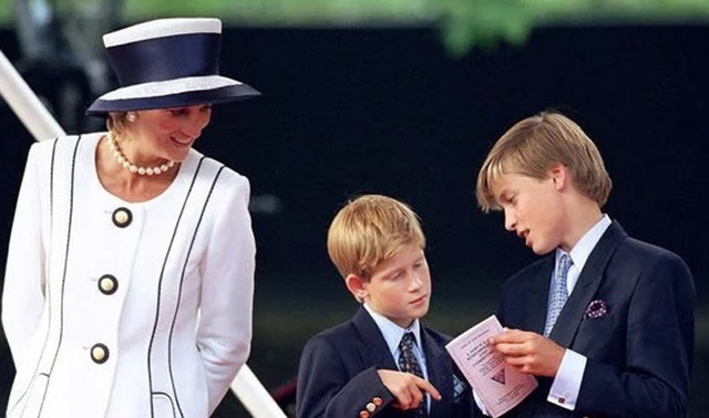 Hoàng thân Philip từng gửi tối hậu thư cho con dâu Diana - Ảnh 3.