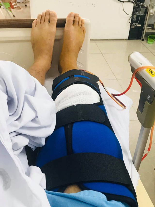Thanh Duy ngã cầu thang, bị đứt dây chằng đầu gối - Ảnh 2.