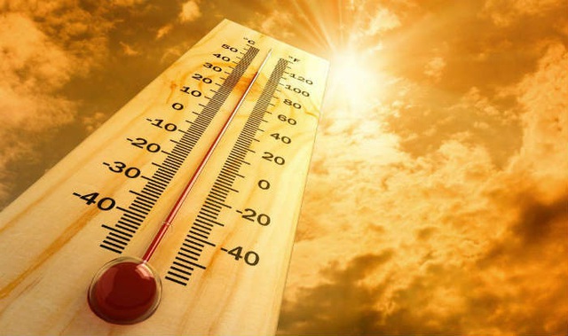 Thông tin về đợt nắng nóng gay gắt ở miền Bắc và Trung Bộ - Ảnh 1.