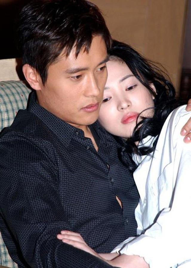 22 tuổi, Song Hye Kyo từng yêu như điên như dại một gã đàn ông đào hoa, chia tay xong đau đớn dằn vặt suy sụp tới mất ăn mất ngủ  - Ảnh 4.