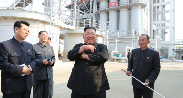 Nhà lãnh đạo Kim Jong-un tái xuất - Ảnh 1.