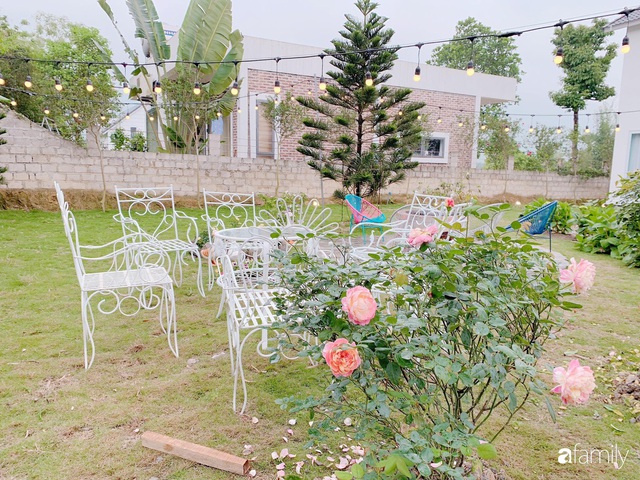 Ngôi nhà vườn 1000m² tọa lạc trên đồi đẹp yên bình với ngoại thất sân vườn rực rỡ sắc màu hoa lá ở Hòa Bình của đôi vợ chồng trẻ - Ảnh 13.