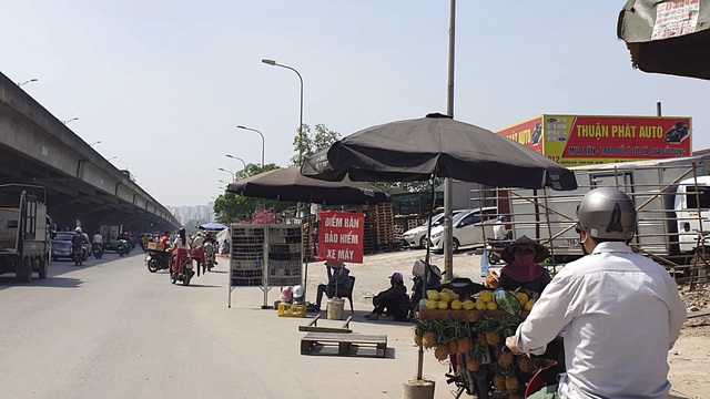 Bảo hiểm xe máy: Mua chỉ để đối phó, bán chỉ để... “ăn chênh” - Ảnh 1.