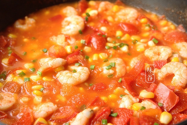 Nấu cà chua với tôm quá bình thường, thêm nguyên liệu này vị ngon tăng lên gấp bội - Ảnh 7.