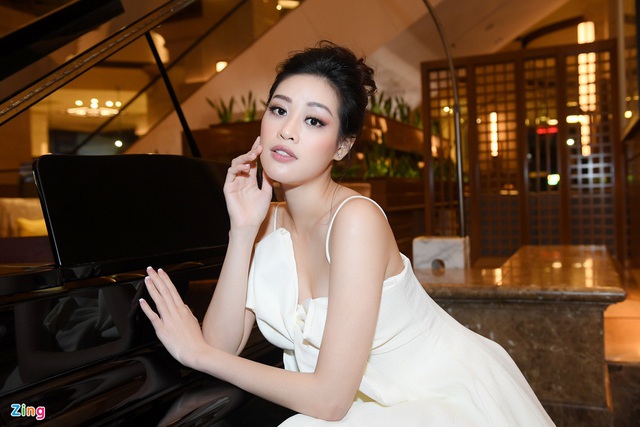 Hoa hậu Khánh Vân: Sau một đêm ngủ dậy, tôi bỗng có nhà và xe mới - Ảnh 1.