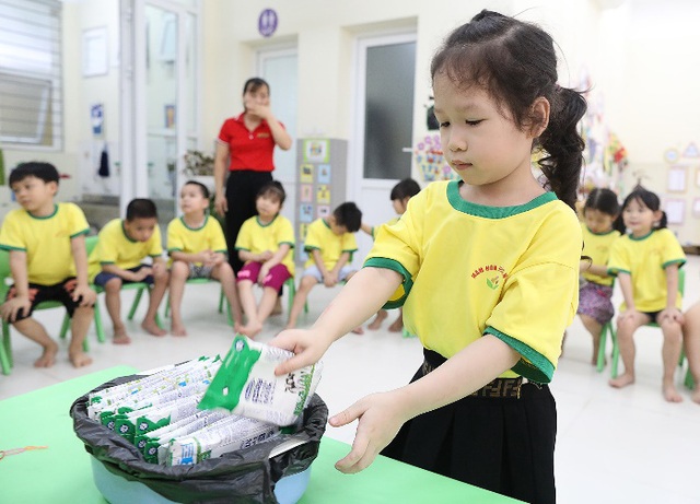 Hơn 91% trẻ em mầm non, tiểu học Hà Nội được uống sữa học đường mỗi ngày - Ảnh 7.