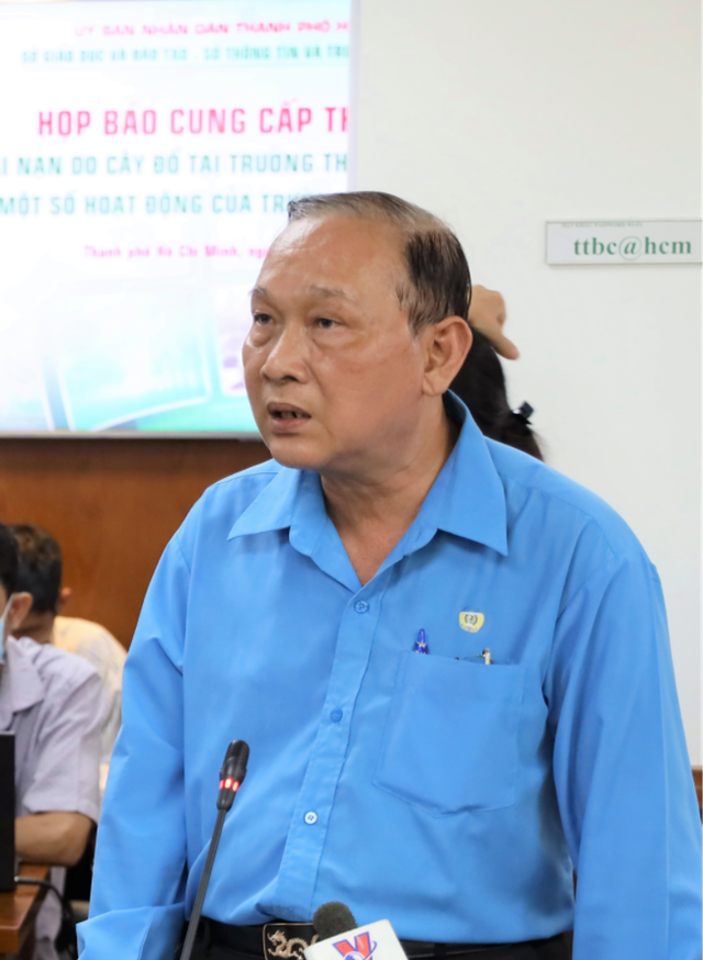 Hiệu trưởng THCS Bạch Đằng quyết định cho học sinh đi học ngay sau sự cố cây phượng đổ: Phụ huynh lo lắng nhưng tin vào trường - Ảnh 6.