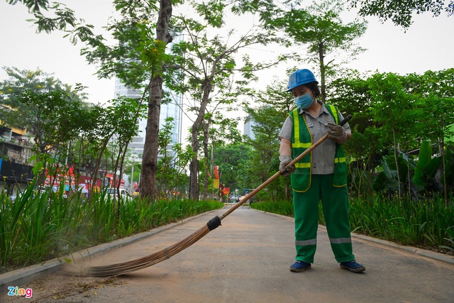 Đường đi bộ tràn cây xanh mới xuất hiện ở Hà Nội - Ảnh 4.