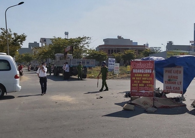 Nữ du khách Mỹ bị xe tải cán chết khi đi tham quan ở Đà Nẵng - Ảnh 2.