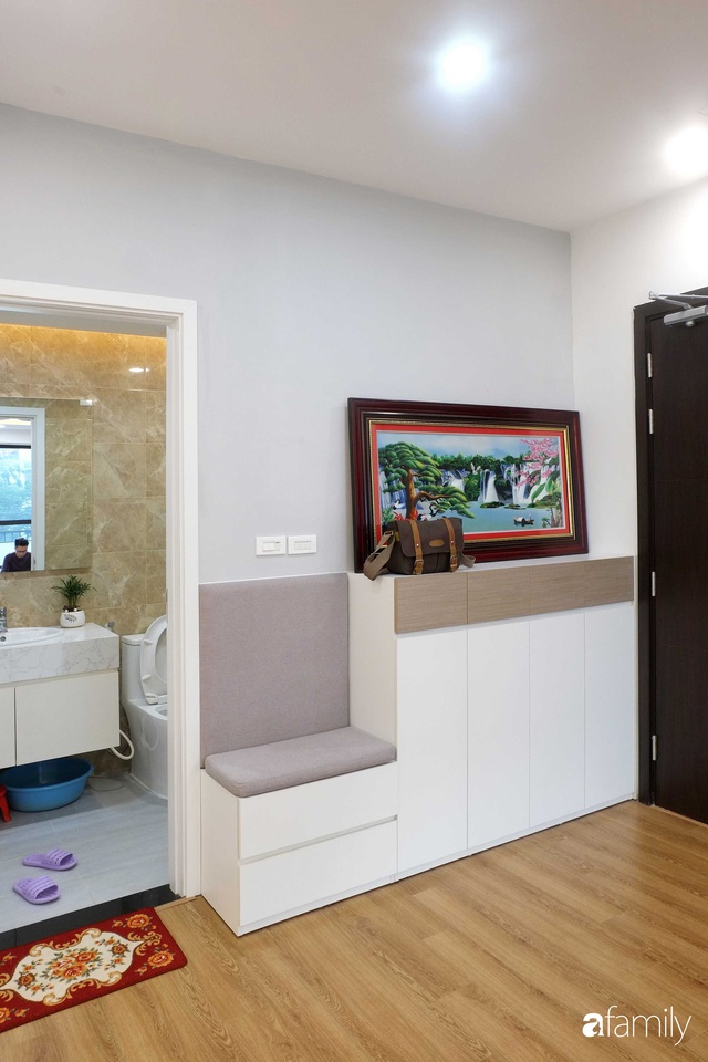 Chỉ vỏn vẹn 66m² nhưng căn hộ nhỏ này ở Long Biên, Hà Nội đã tạo ấn tượng mạnh mẽ với thiết kế nội thất thông minh  - Ảnh 3.