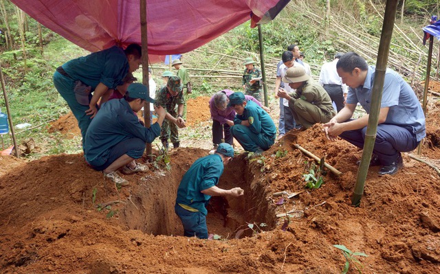 Khó trả lại danh tính cho “13 mộ thanh niên xung phong không có hài cốt” ở Bắc Kạn - Ảnh 5.