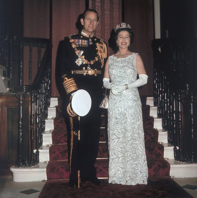 Chồng Nữ hoàng Anh mừng sinh nhật lần thứ 99 bằng bức ảnh ý nghĩa, chặng đường 72 năm bên nhau của cặp đôi khiến ai cũng ngưỡng mộ - Ảnh 5.