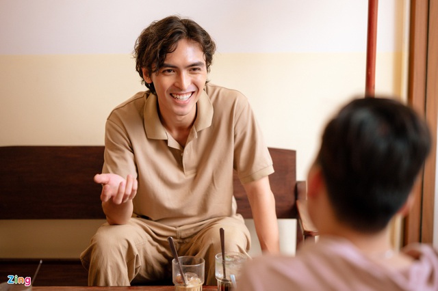 Công Dương mỹ nam phim Nhà trọ Balanha: Tôi biết 3 ngoại ngữ vì có tháng không kiếm được tiền - Ảnh 4.
