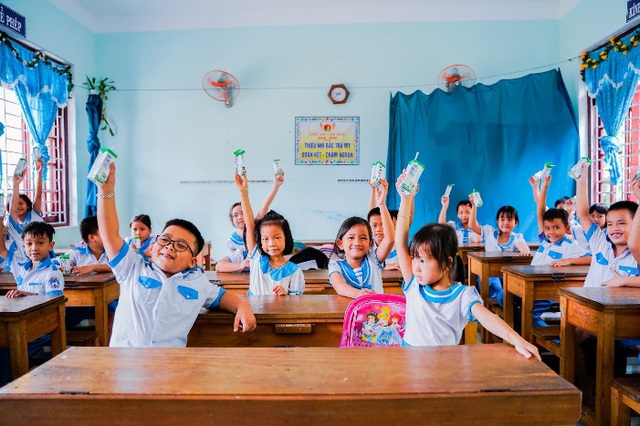 Quảng Nam triển khai sữa học đường, trẻ em được uống sữa miễn phí - Ảnh 6.
