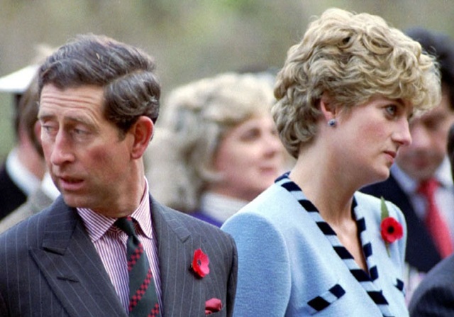 Thái tử Charles và Diana cùng khóc khi hoàn tất ly hôn - Ảnh 2.