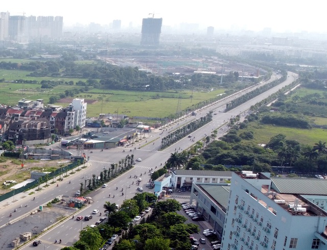 Hà Nội: Dù thông xe đường Nguyễn Xiển - Xa La nhưng đường 70 vẫn tắc nghiêm trọng - Ảnh 2.