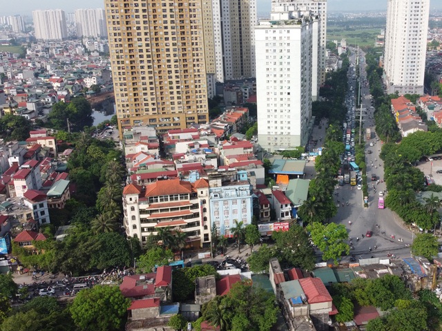 Hà Nội: Dù thông xe đường Nguyễn Xiển - Xa La nhưng đường 70 vẫn tắc nghiêm trọng - Ảnh 7.
