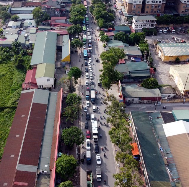 Hà Nội: Dù thông xe đường Nguyễn Xiển - Xa La nhưng đường 70 vẫn tắc nghiêm trọng - Ảnh 8.