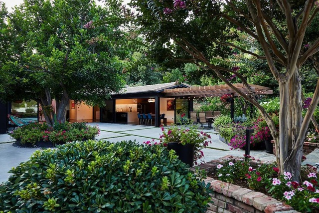 Gợi ý trang trí sân nhà thành góc tận hưởng mùa hè thú vị - Ảnh 22.